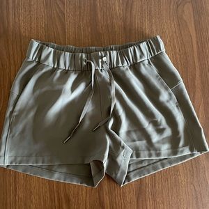LuluLemon Hiking Shorts Size 8